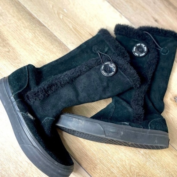 Vans Shoes - Vans Black Suede Y2K Fur Boots Womens Size 6.5